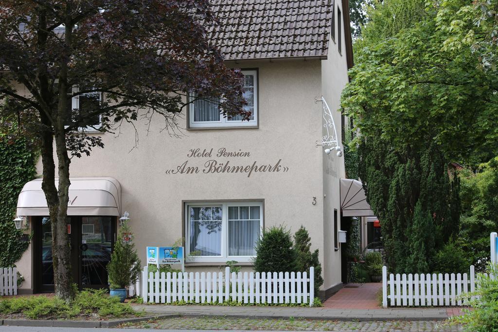 Hotel-Pension Am Boehmepark Soltau Exterior foto